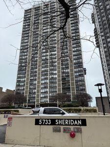 5733 N Sheridan Rd APT 3A, Chicago, IL, 60660