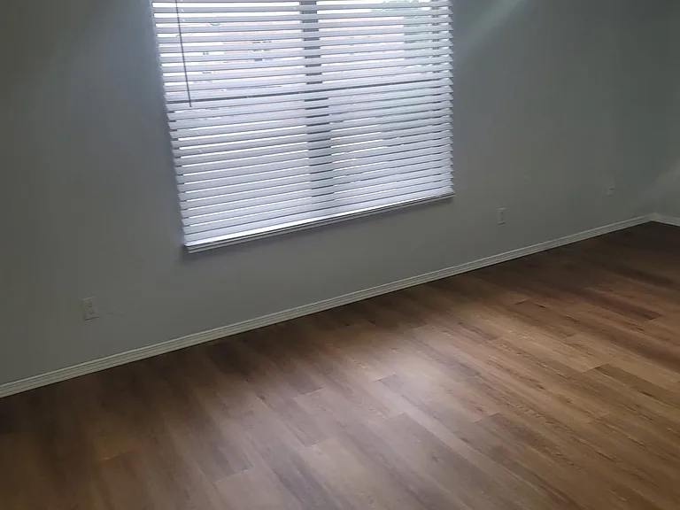 1418 Laguna Ct NE — Photo 27