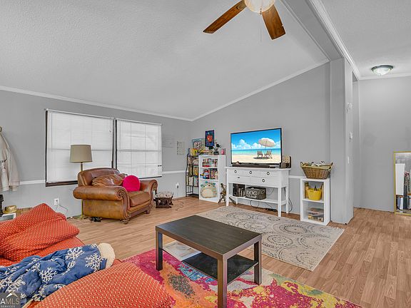 3rd image of 54/58 Red Oak Run