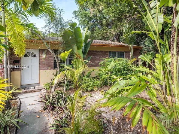 2411 Hayes St, Hollywood, FL 33020