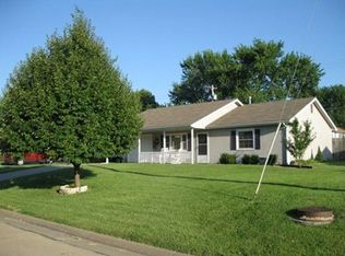 404 Knoxberry Dr, Manhattan, KS 66502