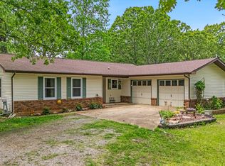 1402 State Route K, Pottersville, MO 65790