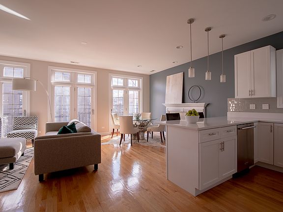 5th image of 1238 W Diversey Pkwy APT 2