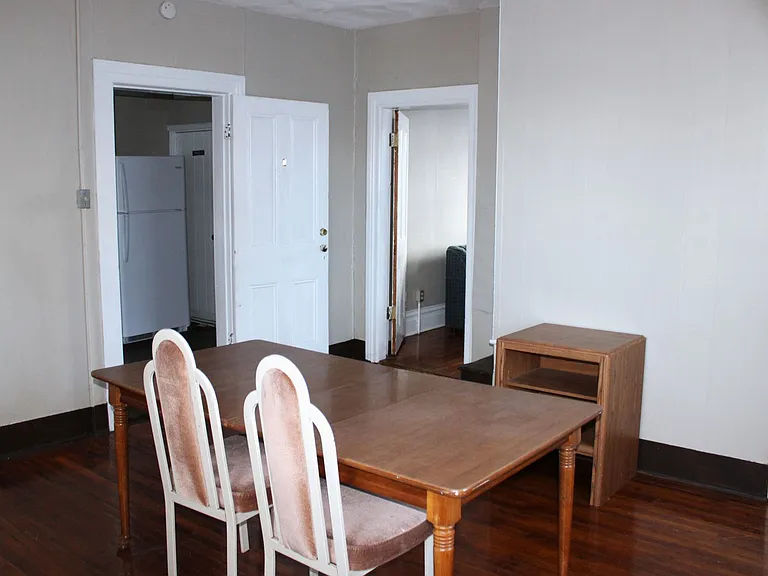 975 Church St — Photo 10