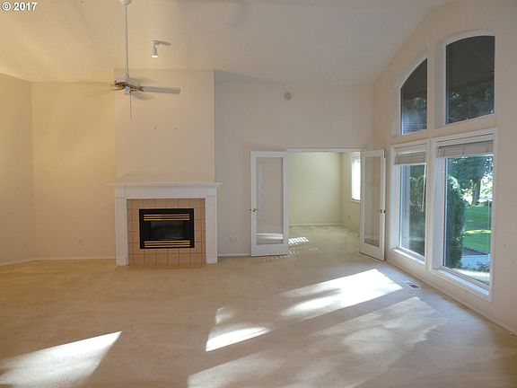 4th image of 3000 SE Baypoint Dr
