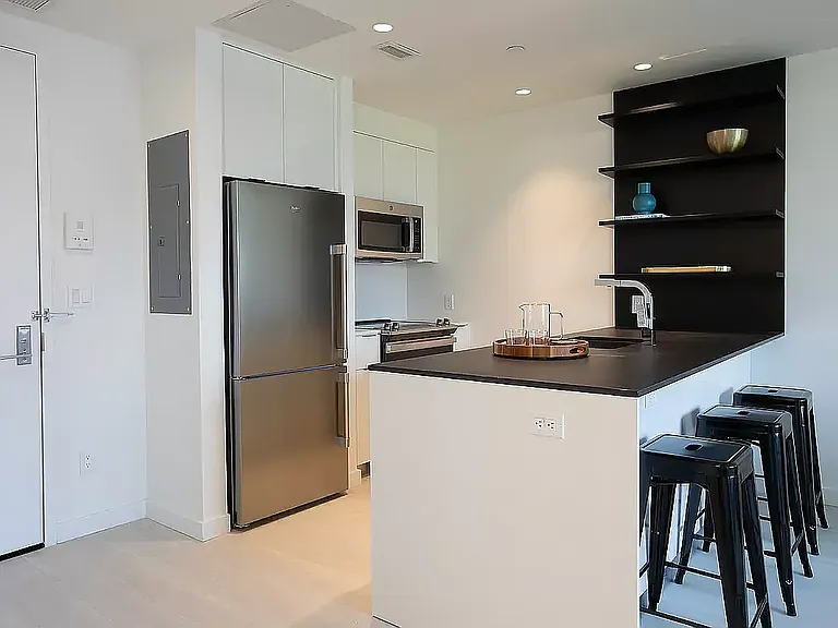 22 Chapel St #20B — Photo 2