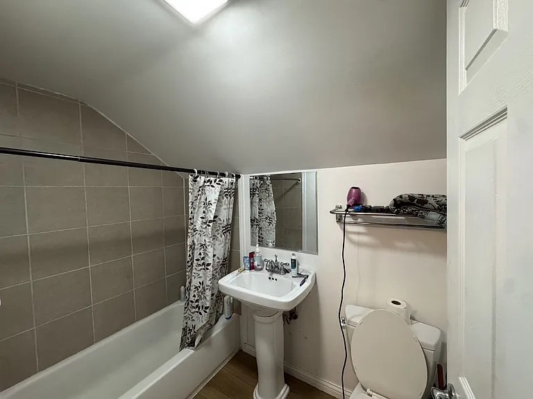 218 S Church St #4 — Photo 10