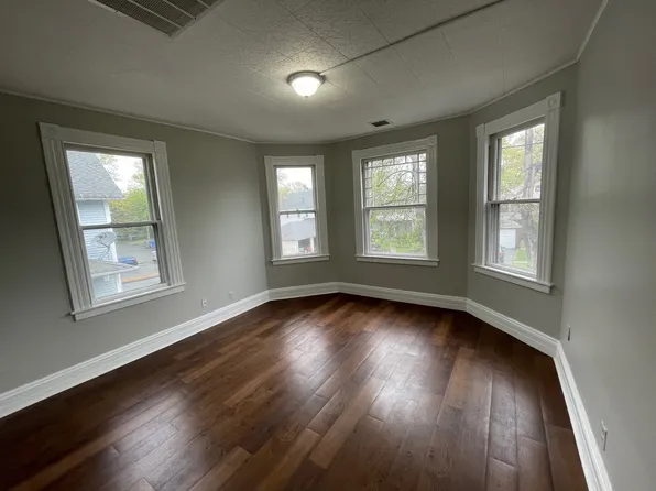 19 Prince St #2R, Bristol, CT 06010