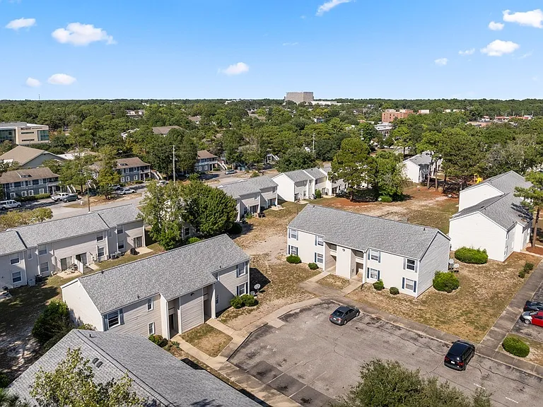 New Hanover Village Apartments — Photo 17