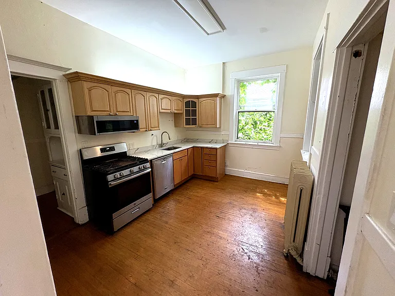 3118 W Palmer Sq #2R — Photo 4