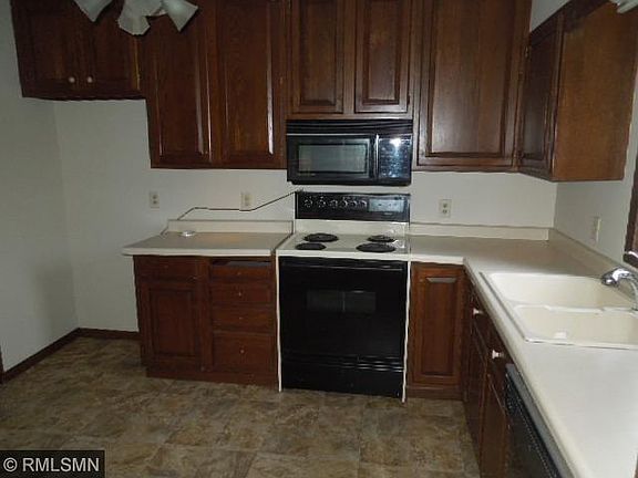 5th image of 1415 Blueberry Ln