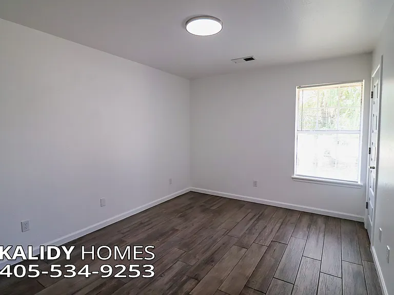 6001 SE 8th St — Photo 21