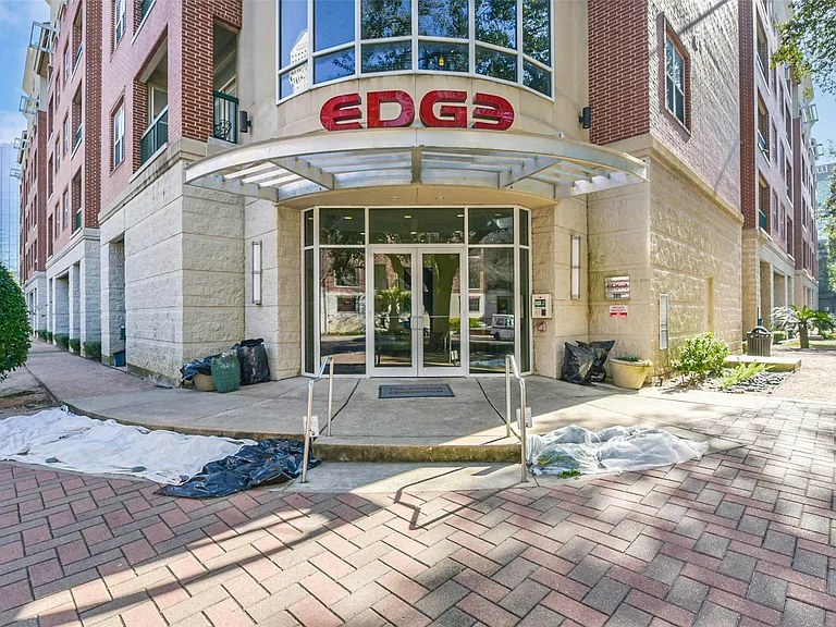 300 Saint Joseph Pkwy #103 — Photo 16