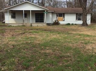 1686 Redbud Rd, Seneca, MO 64865