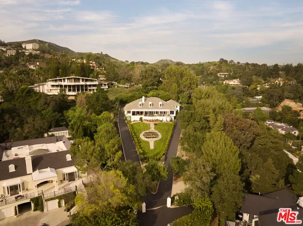 949 N Norman Pl, Los Angeles, CA 90049