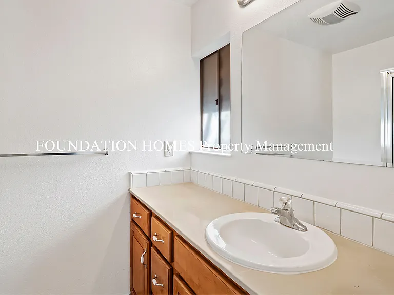 158 Roundtree Blvd — Photo 12