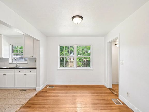 4th image of 6013 Woodside Dr
