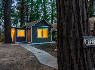 826 High Rd, Crestline, CA 92325