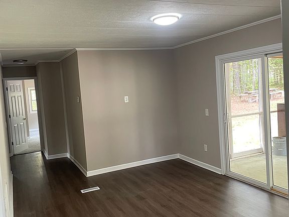 4th image of 2840 Greenbrook Dr