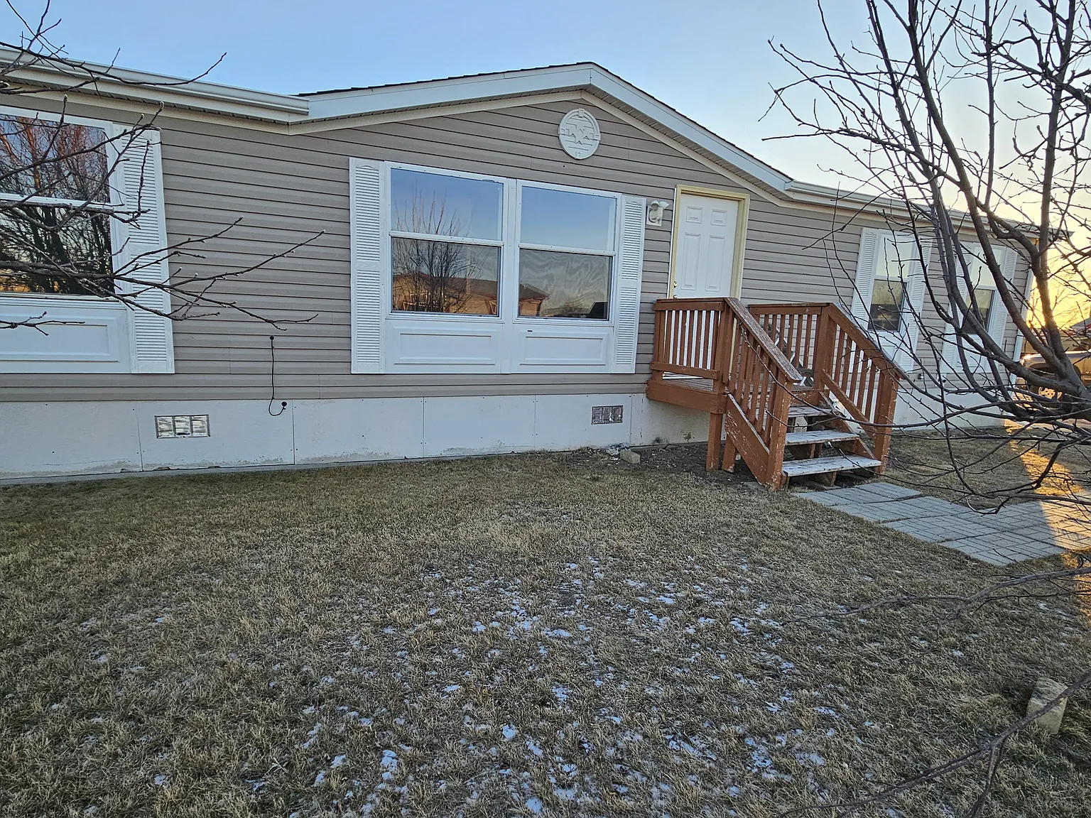 3 bed, 1404 sqft, $2,000 — Photo 1