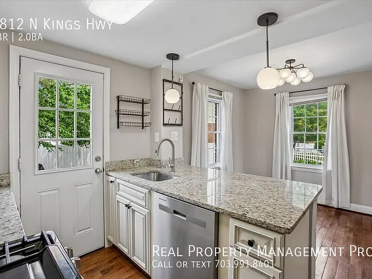 5812 N Kings Hwy — Photo 10