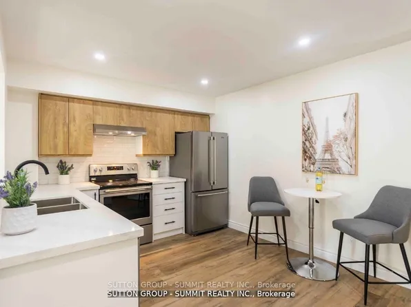 12 Douro St #421, Toronto, ON M6K 3M4