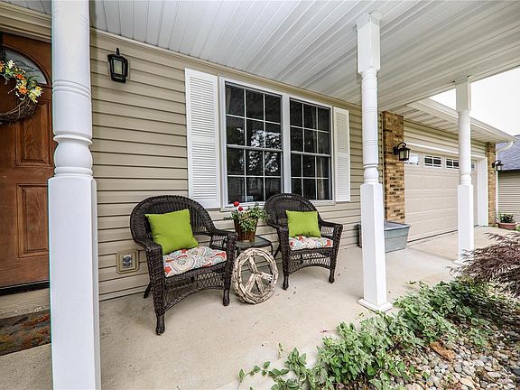3rd image of 41 Morningside Dr