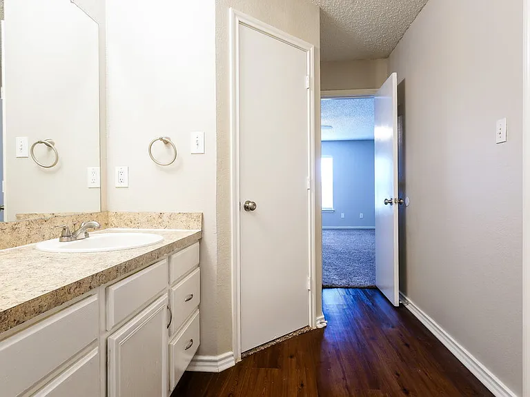 3156 Pine Valley Dr — Photo 13