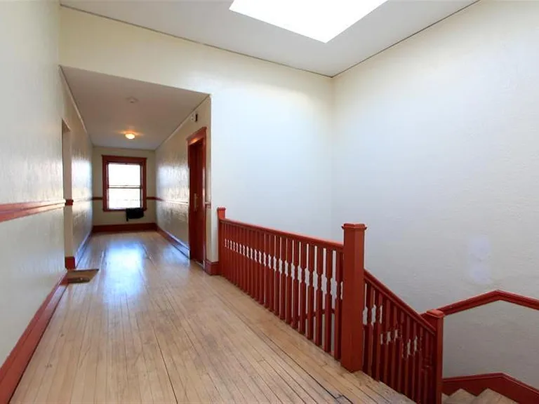 18 Centre St #1 — Photo 10