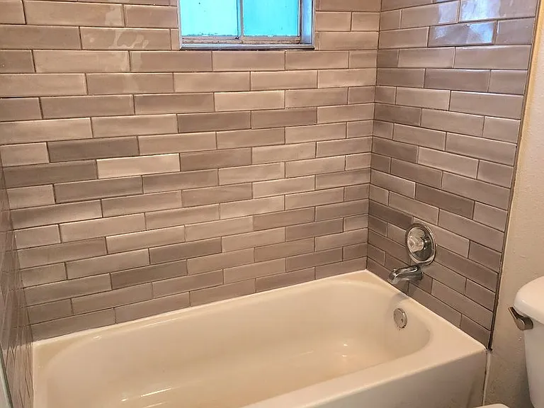 302 W Medlock Dr #6 — Photo 4