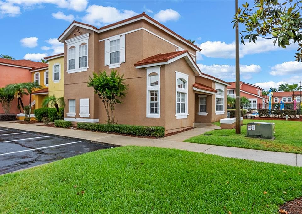 1st image of 915 PARK TERRACE CIR