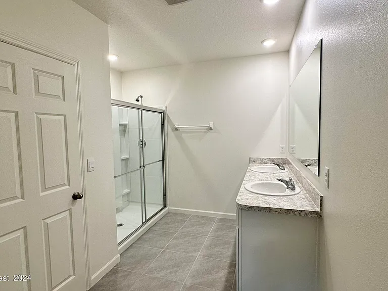 6495 Topaz Dr — Photo 16