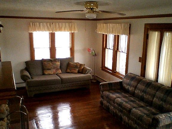 2nd image of 19005 Maplewood St