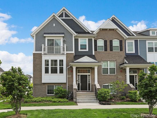 1970 Kingsley Cir, Northbrook, IL 60062