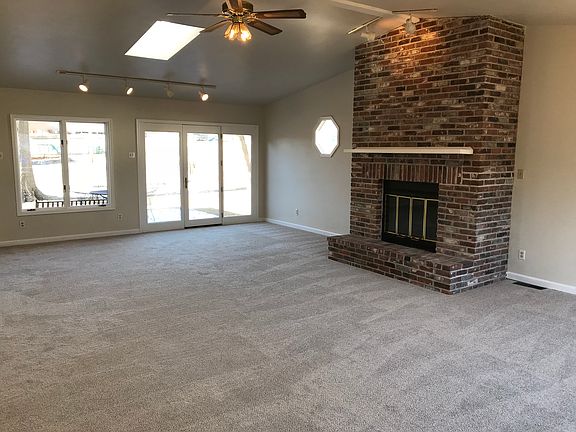 4th image of 3951 Coachella Dr