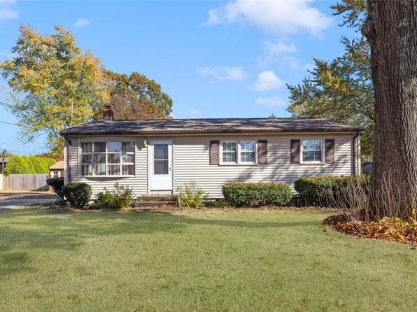 54 Irma Ave, Warwick, RI 02889