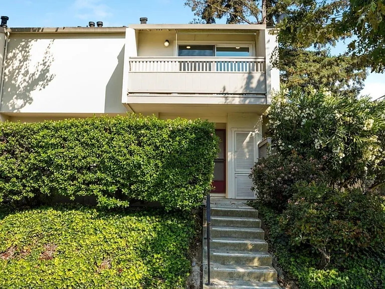 626 S Fair Oaks Ave — Photo 22