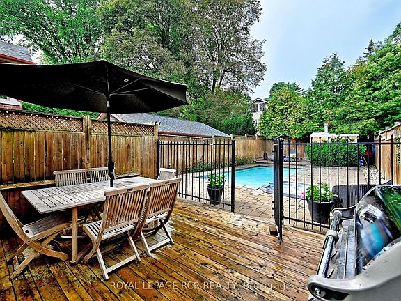 3rd image of 214 Briar Hill Ave