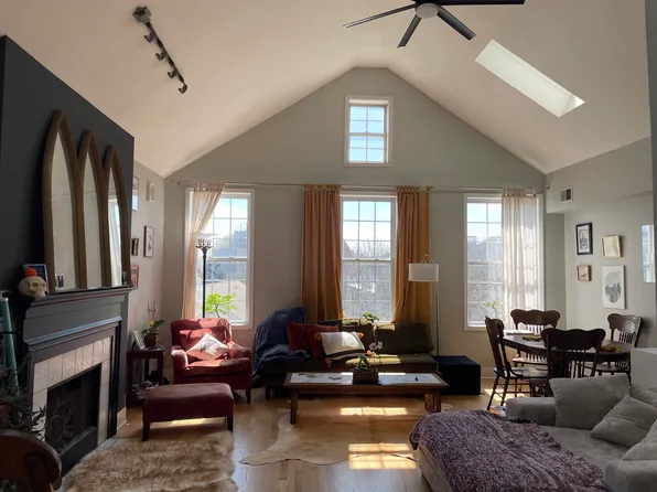 1822 W Augusta Blvd APT 3, Chicago, IL 60622