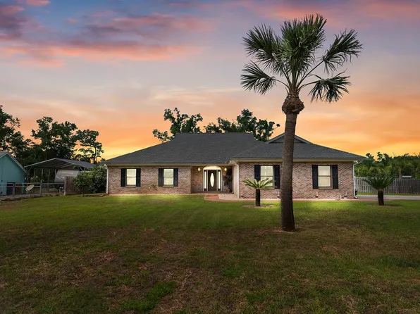 1415 NE 1st Ave, Steinhatchee, FL 32539