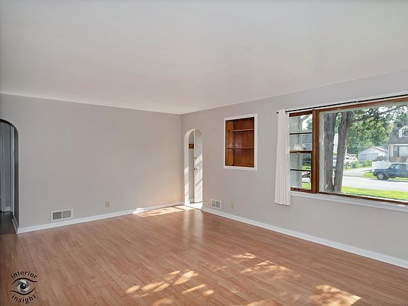 5th image of 14624 S Albany Ave