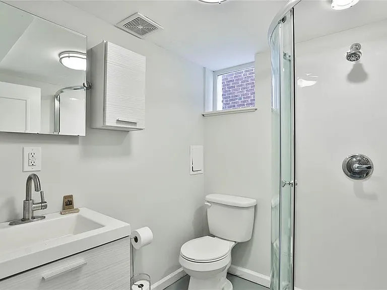 6059 Odell St — Photo 15