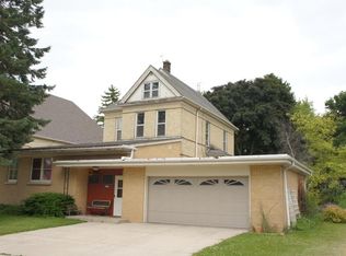 6092 Lake Church Rd, Belgium, WI 53004