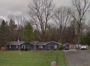 1137 Oakwood Rd, Ortonville, MI 48462