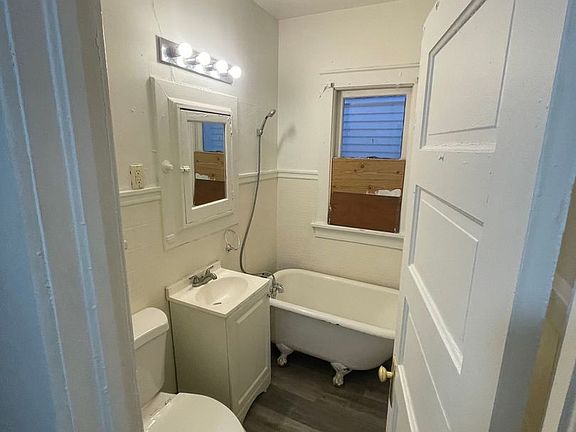 4th image of 2866-2866A N 34th St #2866
