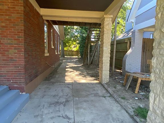 4th image of 836 N Avalon St