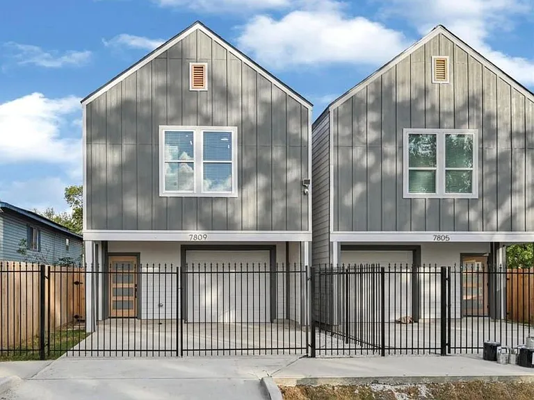 7809 Dyer St — Photo 1