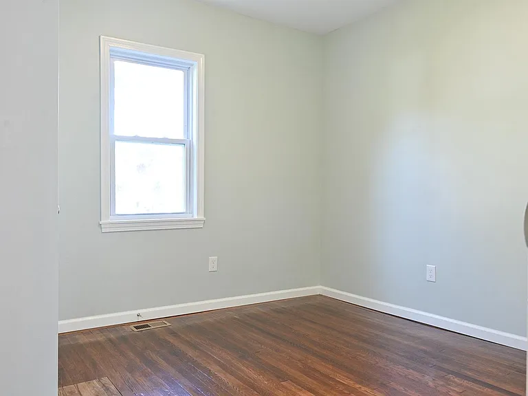 22 Chestnut St #1 — Photo 25