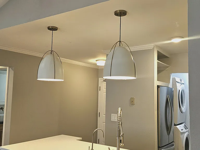918 Harbor House Dr #8 — Photo 2