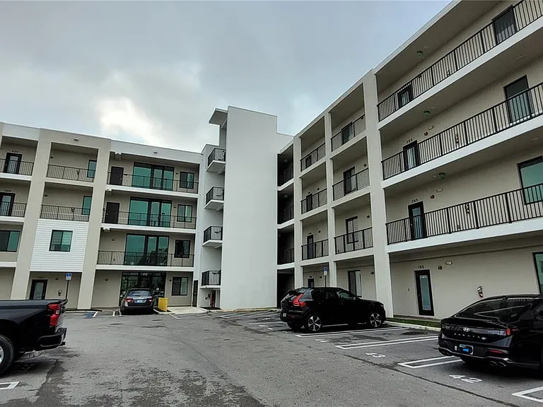 8001 NW 41st St #F-405 — Photo 8